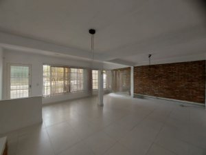 Loja com 120m² no bairro Praia de Belas em Porto Alegre para Alugar