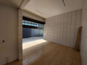 Loja com 30m² no bairro Passo da Areia em Porto Alegre para Alugar