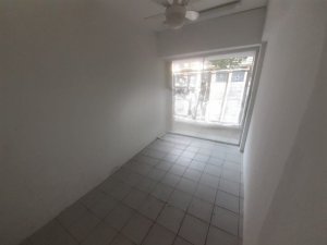 Loja com 24m² no bairro Praia de Belas em Porto Alegre para Alugar