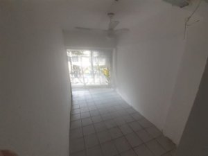 Loja com 24m² no bairro Praia de Belas em Porto Alegre para Alugar