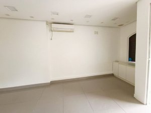 Loja com 30m² no bairro Praia de Belas em Porto Alegre para Alugar