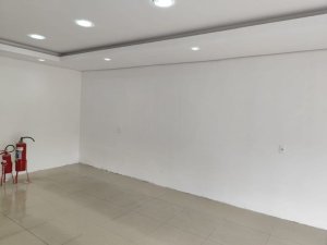 Loja com 80m² no bairro Rio Branco em Porto Alegre para Alugar