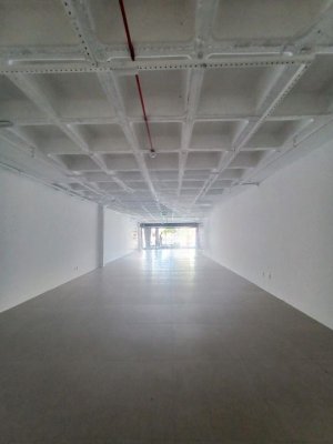 Loja com 150m² no bairro São João em Porto Alegre para Alugar