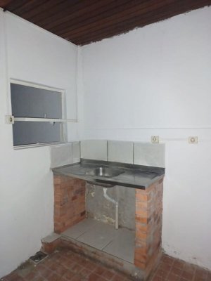 Loja com 160m² no bairro Cristo Redentor em Porto Alegre para Alugar