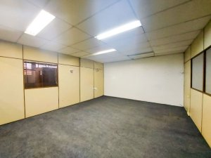 Loja com 250m² no bairro São Geraldo em Porto Alegre para Alugar