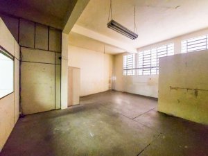 Loja com 250m² no bairro São Geraldo em Porto Alegre para Alugar