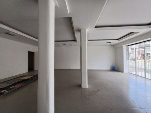 Loja com 98m² no bairro São Geraldo em Porto Alegre para Alugar