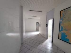 Loja com 200m² no bairro Navegantes em Porto Alegre para Alugar