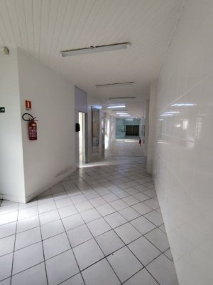 Loja com 200m² no bairro Navegantes em Porto Alegre para Alugar