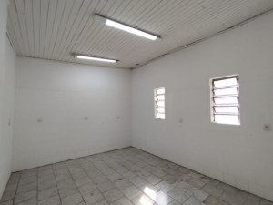 Loja com 200m² no bairro Navegantes em Porto Alegre para Alugar