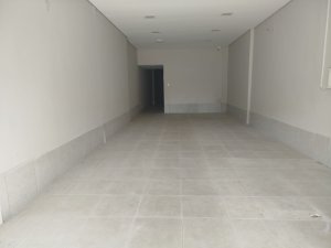 Loja com 160m² no bairro Cristo Redentor em Porto Alegre para Alugar