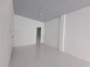 Loja com 34m² no bairro Passo da Areia em Porto Alegre para Alugar