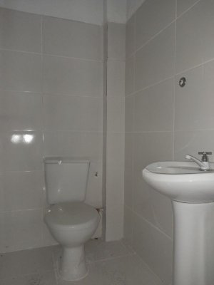 Loja com 34m² no bairro Passo da Areia em Porto Alegre para Alugar