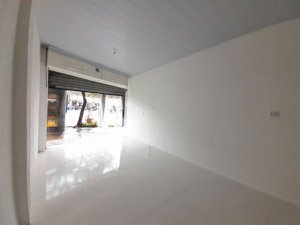 Loja com 34m² no bairro Passo da Areia em Porto Alegre para Alugar