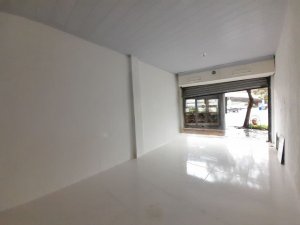 Loja com 34m² no bairro Passo da Areia em Porto Alegre para Alugar