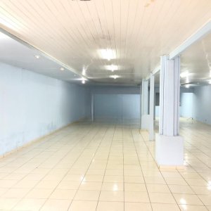 Loja com 341m² no bairro Passo da Areia em Porto Alegre para Alugar