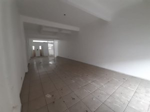 Loja com 295m² no bairro São João em Porto Alegre para Alugar