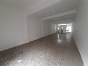 Loja com 295m² no bairro São João em Porto Alegre para Alugar