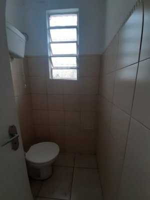 Loja com 295m² no bairro São João em Porto Alegre para Alugar