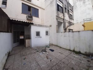 Loja com 295m² no bairro São João em Porto Alegre para Alugar