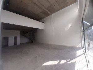 Loja com 60m² no bairro São João em Porto Alegre para Alugar