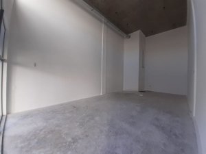 Loja com 60m² no bairro São João em Porto Alegre para Alugar