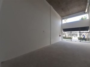 Loja com 60m² no bairro São João em Porto Alegre para Alugar