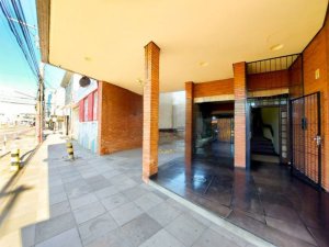 Loja com 40m² no bairro Passo da Areia em Porto Alegre para Alugar