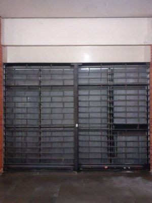 Loja com 40m² no bairro Passo da Areia em Porto Alegre para Alugar