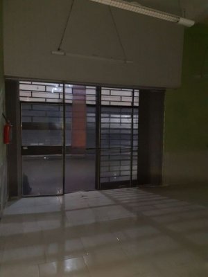 Loja com 40m² no bairro Passo da Areia em Porto Alegre para Alugar