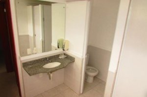 Loja com 90m² no bairro Petrópolis em Porto Alegre para Alugar