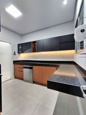 Apartamento com 78m², 2 dormitórios no bairro Auxiliadora em Porto Alegre para Alugar