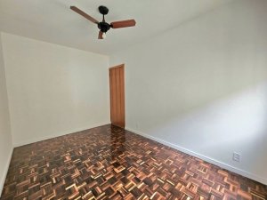 Apartamento com 95m², 3 dormitórios no bairro Moinho de Vento em Porto Alegre para Alugar