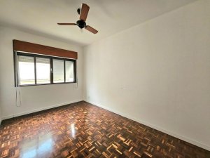 Apartamento com 95m², 3 dormitórios no bairro Moinho de Vento em Porto Alegre para Alugar