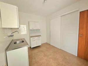 Apartamento com 95m², 3 dormitórios no bairro Moinho de Vento em Porto Alegre para Alugar