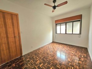 Apartamento com 95m², 3 dormitórios no bairro Moinho de Vento em Porto Alegre para Alugar