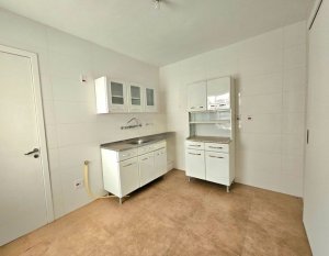Apartamento com 95m², 3 dormitórios no bairro Moinho de Vento em Porto Alegre para Alugar
