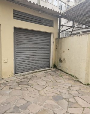 Apartamento com 95m², 3 dormitórios no bairro Moinho de Vento em Porto Alegre para Alugar