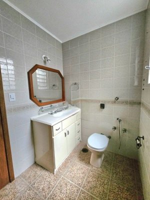 Apartamento com 95m², 3 dormitórios no bairro Moinho de Vento em Porto Alegre para Alugar