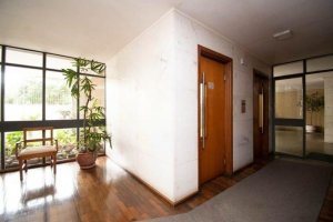 Apartamento com 95m², 3 dormitórios no bairro Moinho de Vento em Porto Alegre para Alugar