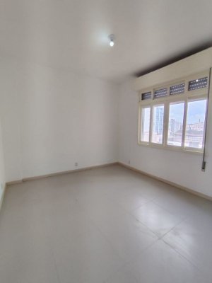 Apartamento com 35m², 1 dormitório no bairro Centro Histórico em Porto Alegre para Alugar