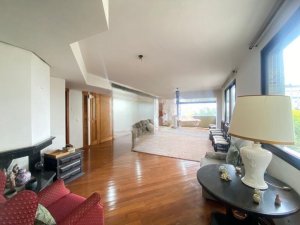 Apartamento com 160m², 3 dormitórios no bairro Bela Vista em Porto Alegre para Alugar