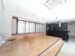 Apartamento com 70m², 2 dormitórios no bairro Menino Deus em Porto Alegre para Alugar