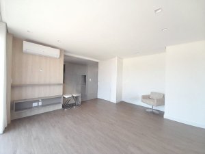 Apartamento com 70m², 2 dormitórios no bairro Menino Deus em Porto Alegre para Alugar