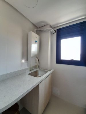 Apartamento com 70m², 2 dormitórios no bairro Menino Deus em Porto Alegre para Alugar