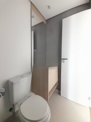 Apartamento com 70m², 2 dormitórios no bairro Menino Deus em Porto Alegre para Alugar
