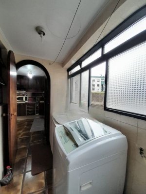 Apartamento com 180m², 2 dormitórios no bairro Menino Deus em Porto Alegre para Alugar