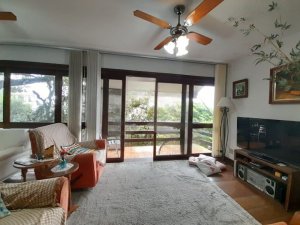 Apartamento com 180m², 2 dormitórios no bairro Menino Deus em Porto Alegre para Alugar