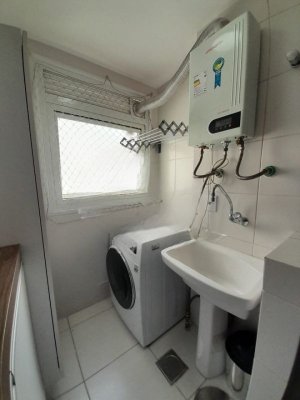 Apartamento com 62m², 2 dormitórios no bairro Passo da Areia em Porto Alegre para Alugar