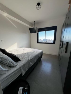 Apartamento com 41m², 1 dormitório no bairro Azenha em Porto Alegre para Alugar